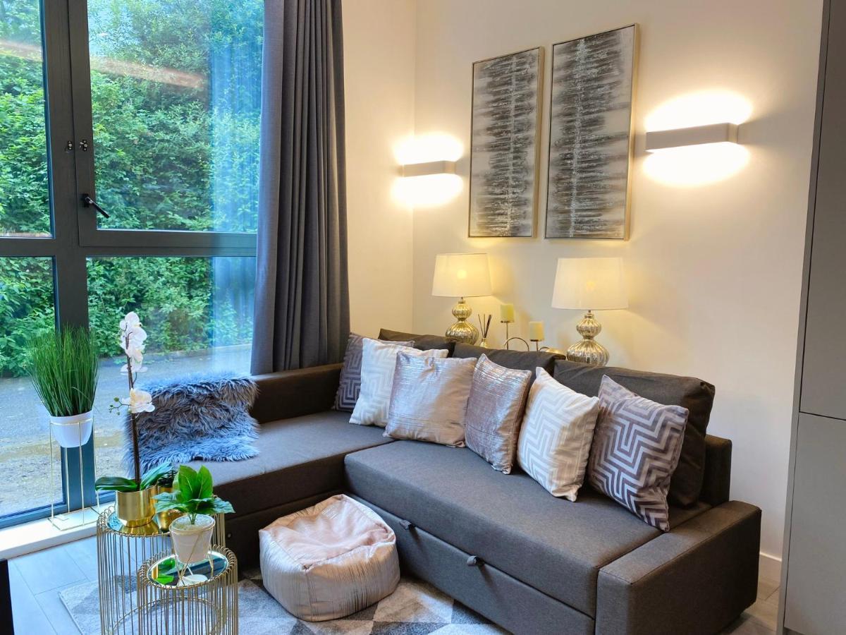 Newpointe Stunning 1-Bedroom Serviced Apartment Milton Keynes Szoba fotó